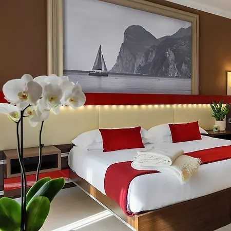Hotel Kairos Garda Castelnuovo del Garda