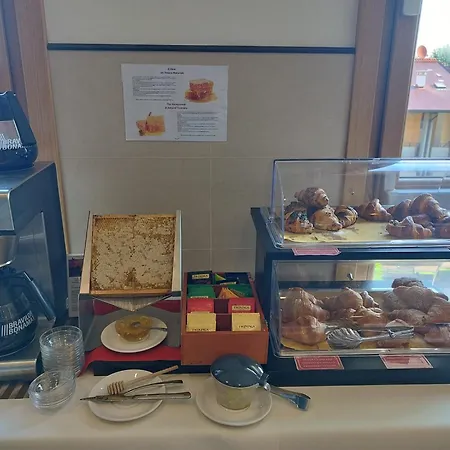 מלון Kairos Garda קסטלנואובו דל גארדה