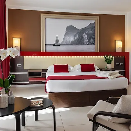 Hotel Kairos Garda 3*