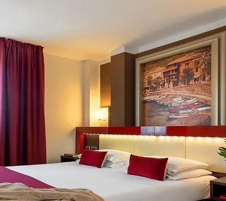 Kairos Garda Hotel