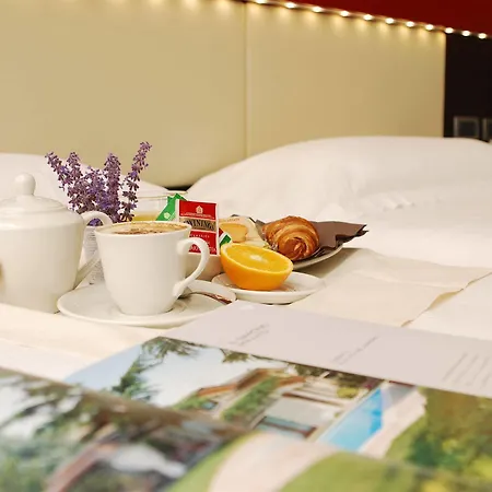Hotel Kairos Garda Castelnuovo del Garda
