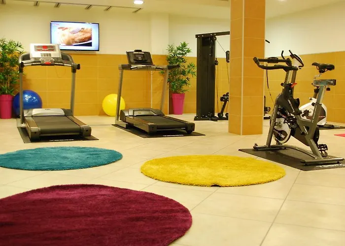 Kairos Garda מלון 3*