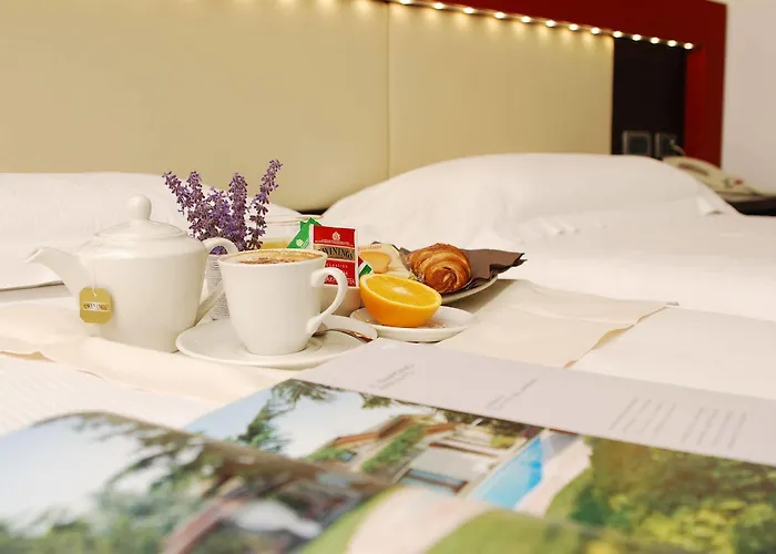 מלון Kairos Garda קסטלנואובו דל גארדה